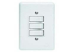 Interruptor simples perlex pumalux 3 teclas 10a/250v - 2383